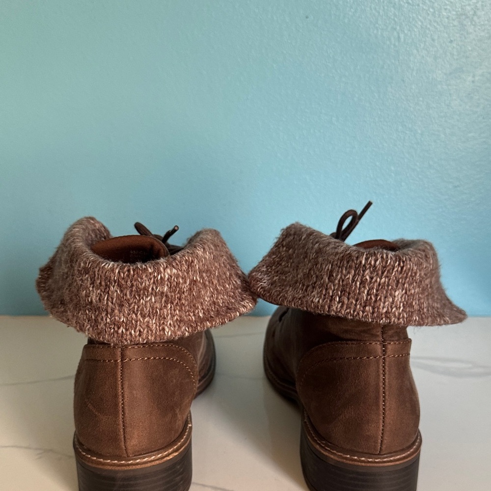Cliffs by WHITE MOUNTAIN Chocolate Lace-Up Boots with Knit Cuff - Picture 8 of 10